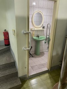 F576B9B7-81D9-42D5-8989-2666A1F5B116